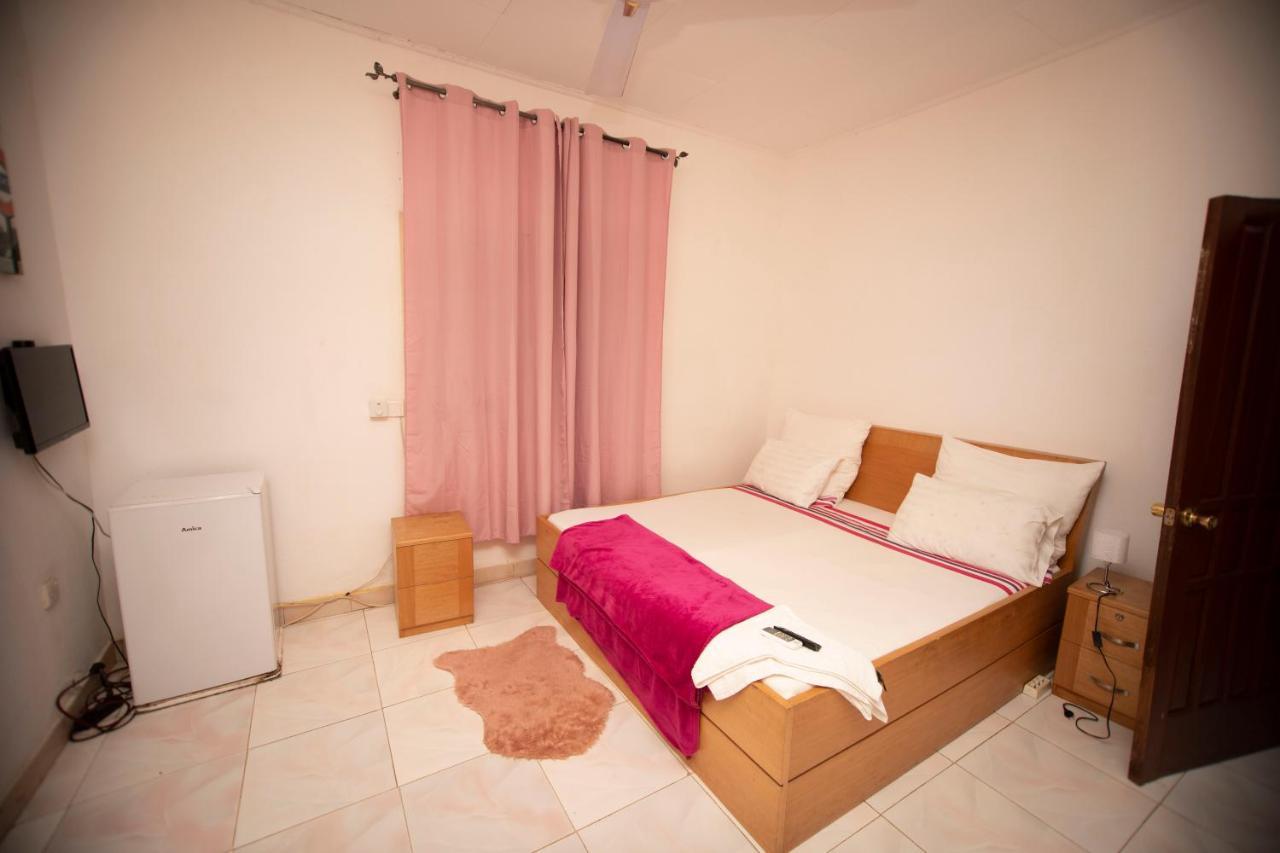 Marysin Guest House Accra Exterior foto